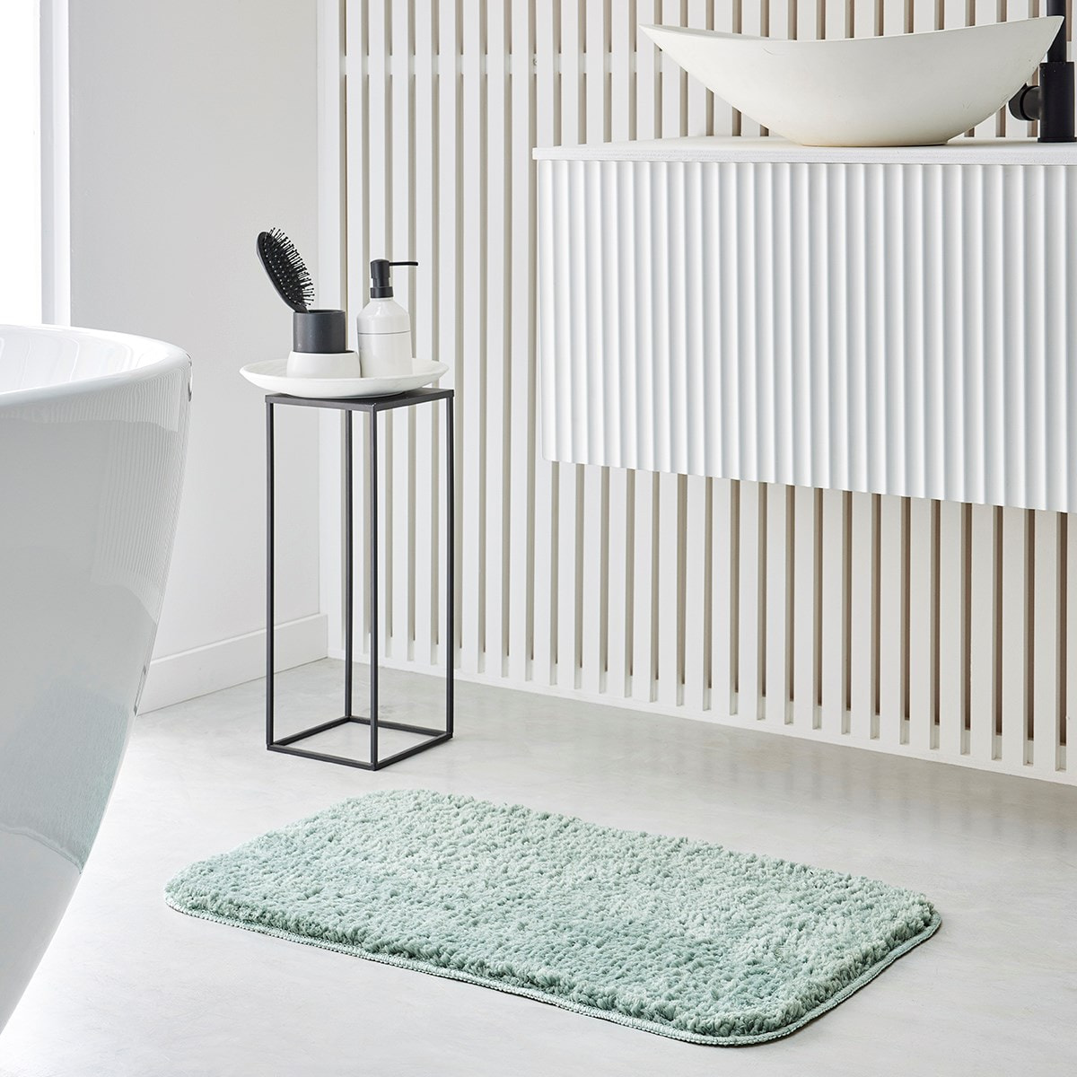 Tapis de bain tufté uni ESSENTIAL vert