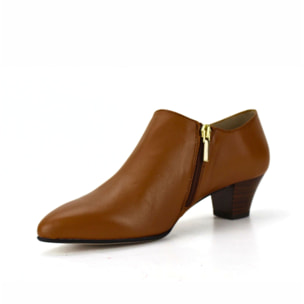 Botín de piel. Tacón de 5 cm