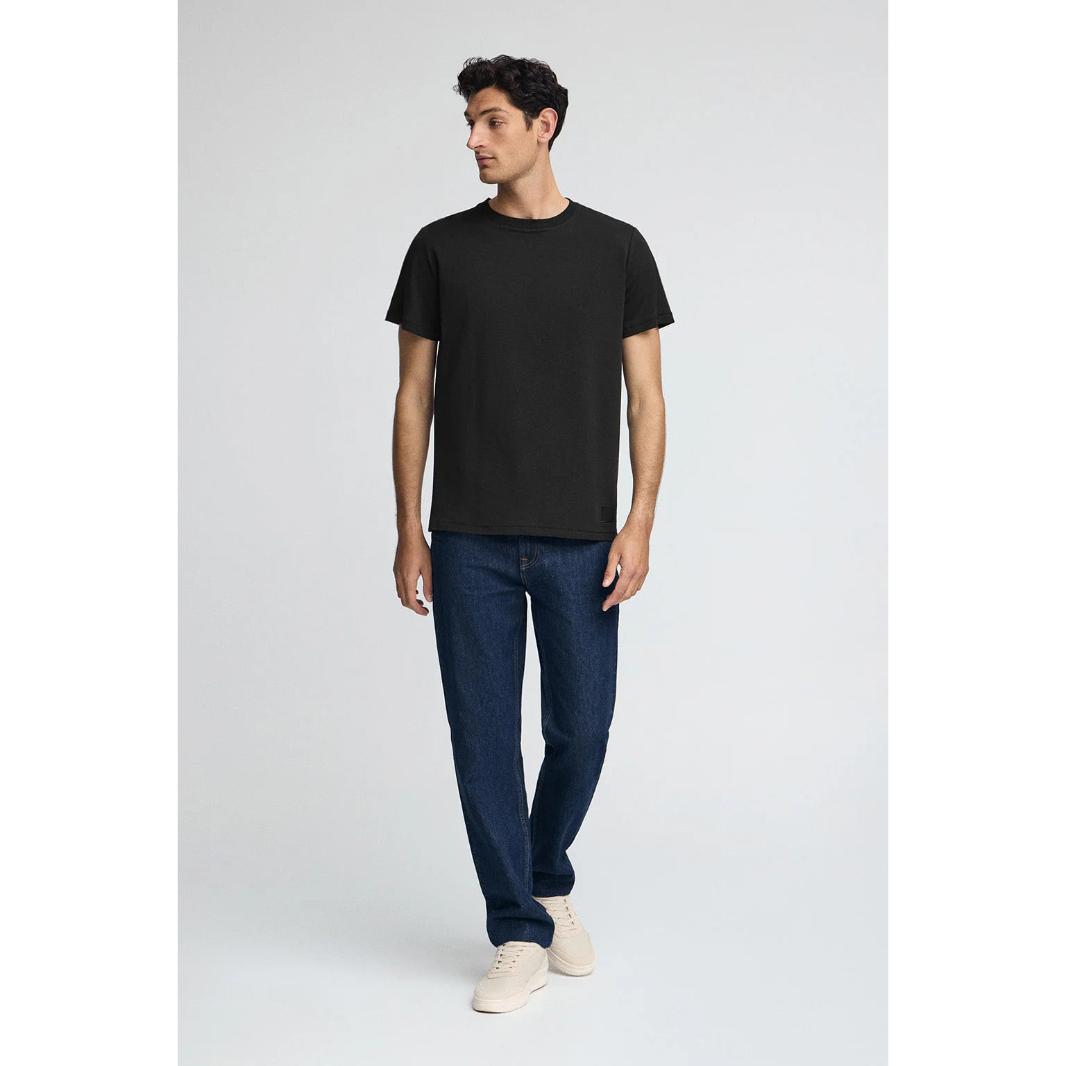 Camiseta Amore negra con parche personalizado Polo Club