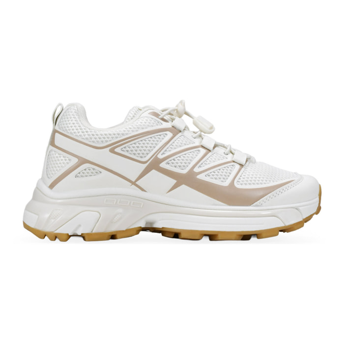 Zapatillas deportivas beige con cordones ajustables