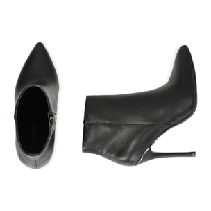 Ankle boots neri in eco-pelle, tacco 10, 50 cm