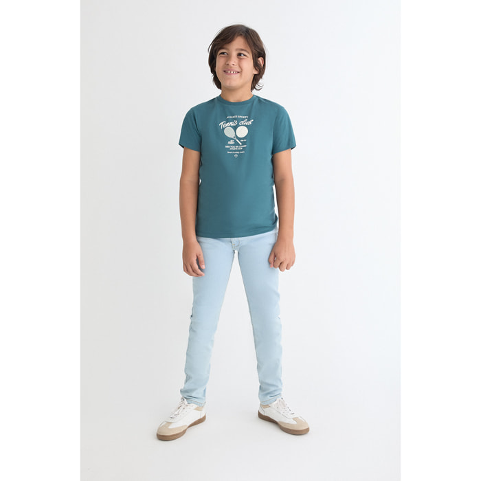 Camiseta de Manga Corta con Estampado de Raquetas de Tenis y Texto Tennis Club Deportivo | Color: Verde azulado | Street Monkey