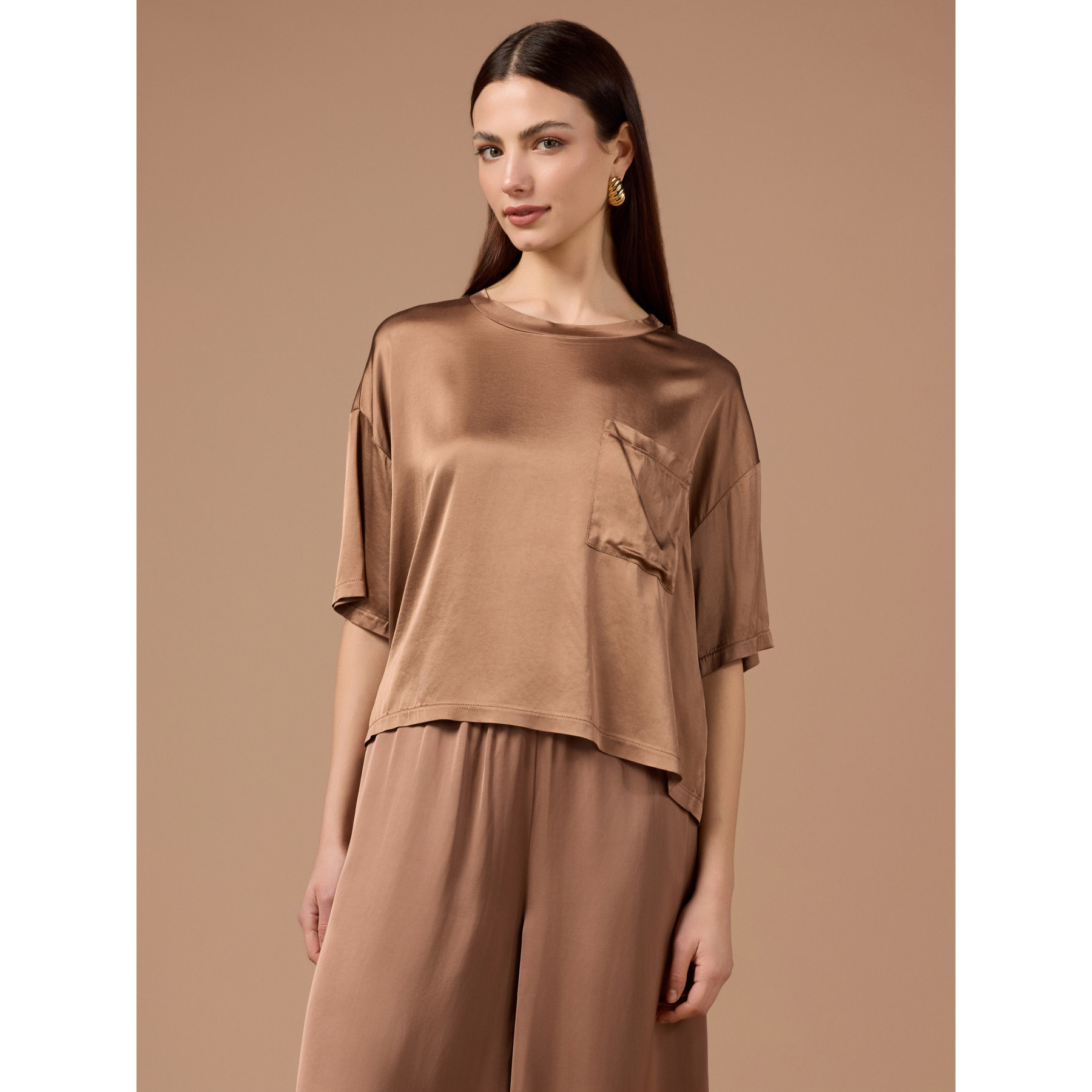 Oltre - Blusa de satén con bolsillo - Marrón