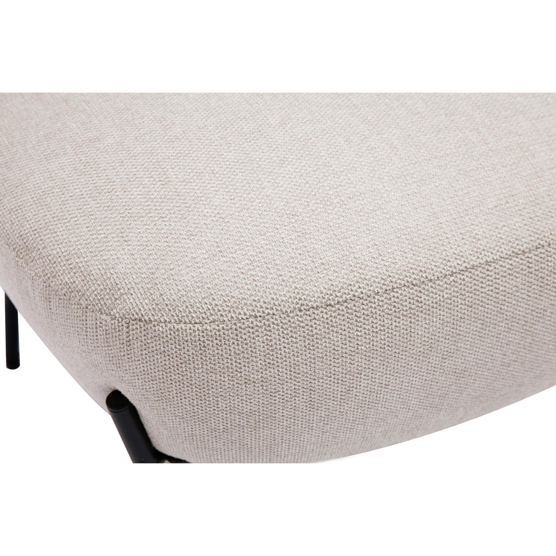 Fauteuil en tissu effet velours texturé beige et métal noir BELEY