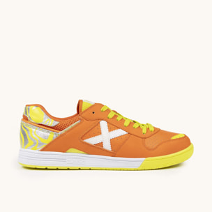 MUNICH CONTINENTAL V2 68 Zapatillas de fútbol sala y streetwear en naranja.