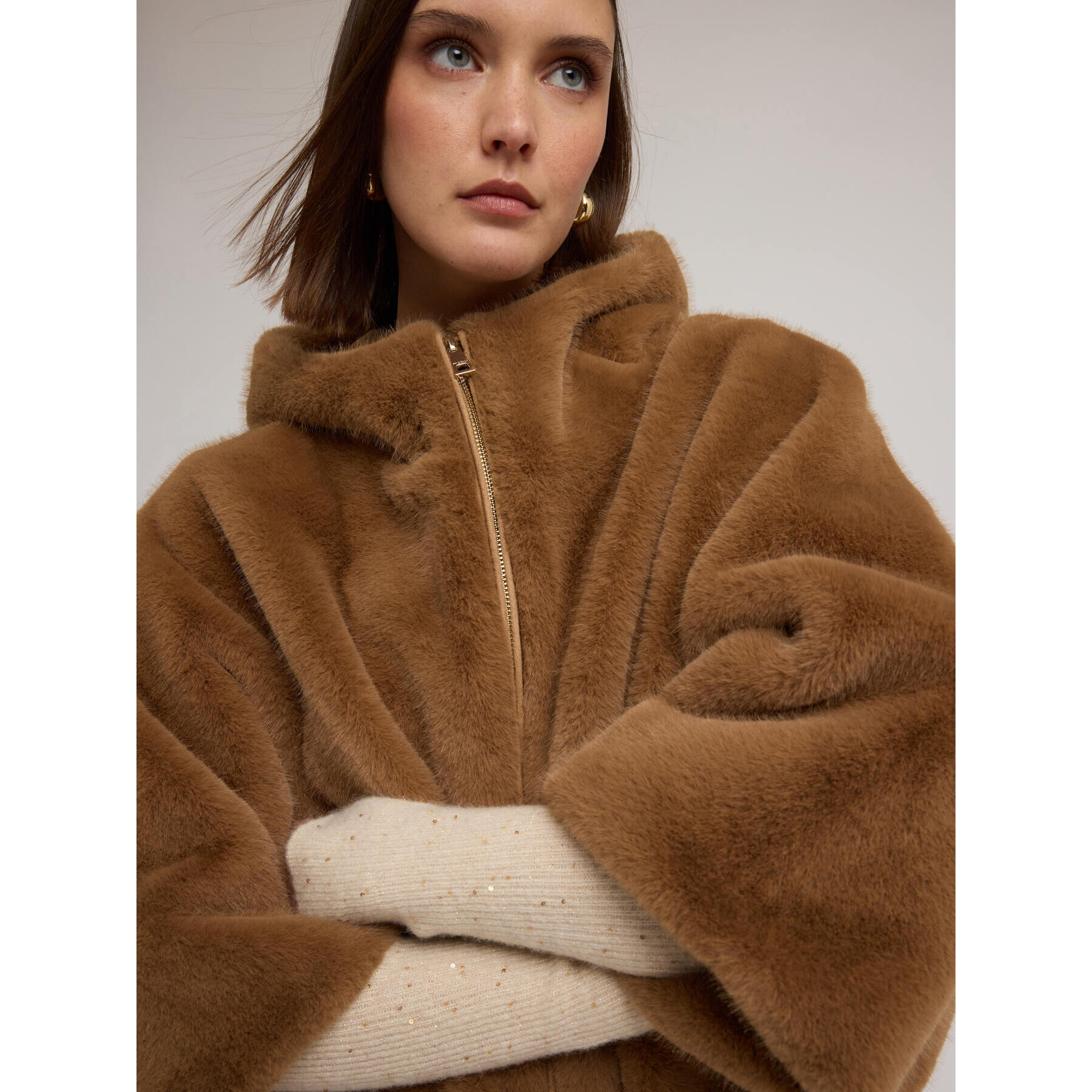 Motivi - Cappa con cappuccio effetto peluche - Marrone