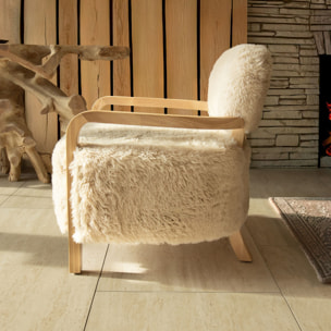 Fauteuil effet fourrure beige et structure en bois  YACK