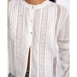 Blusa de mujer blanca de manga larga