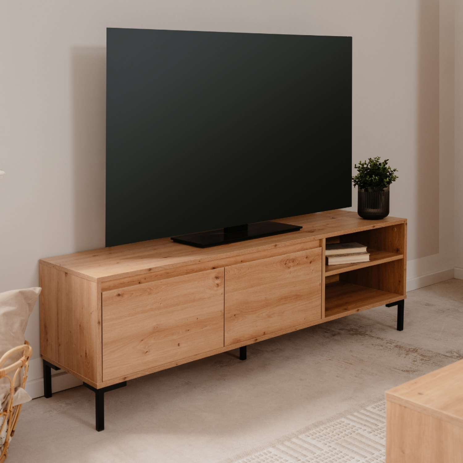 Meuble TV en bois avec placard ANTILA