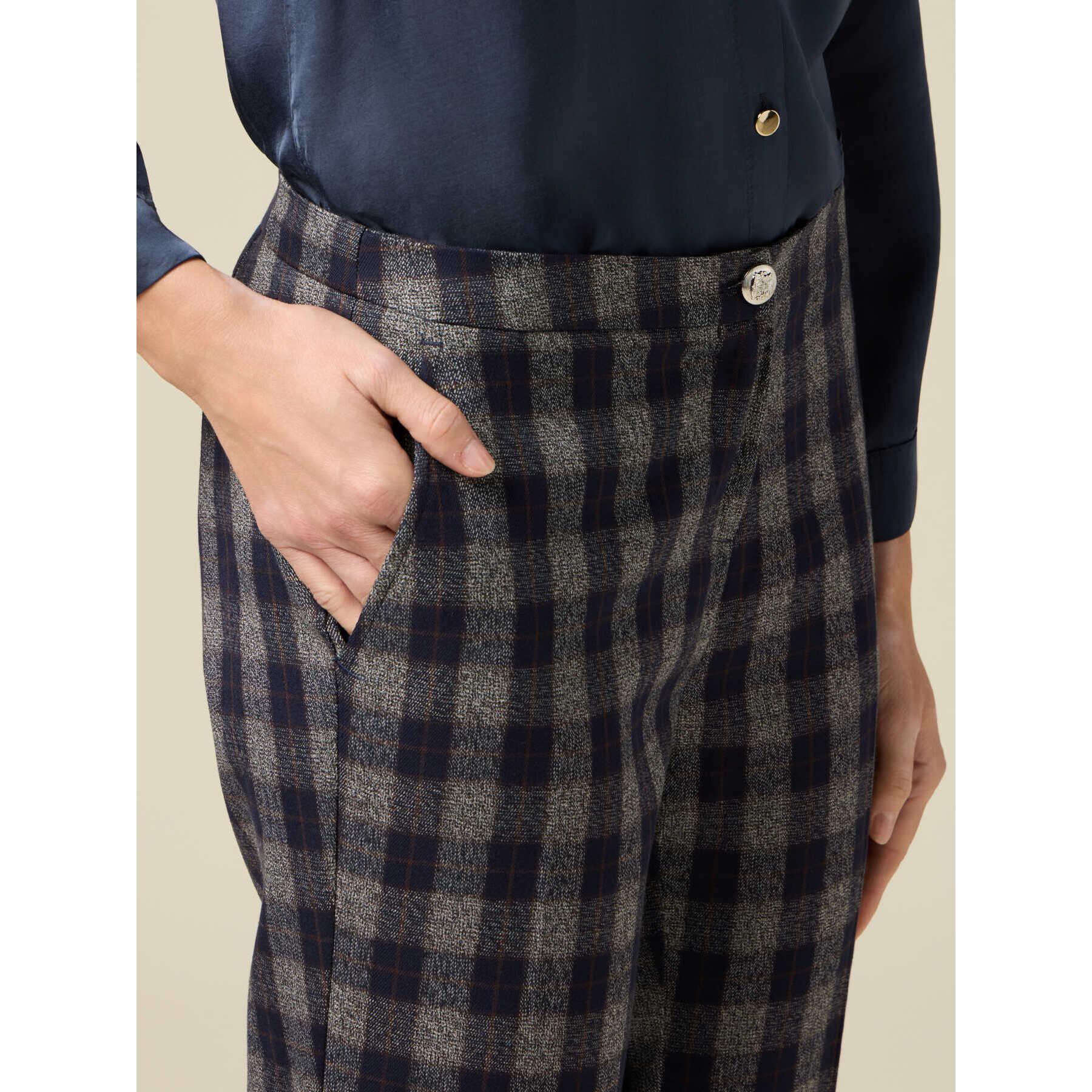 Oltre - Pantaloni carrot in flanella check - Blu