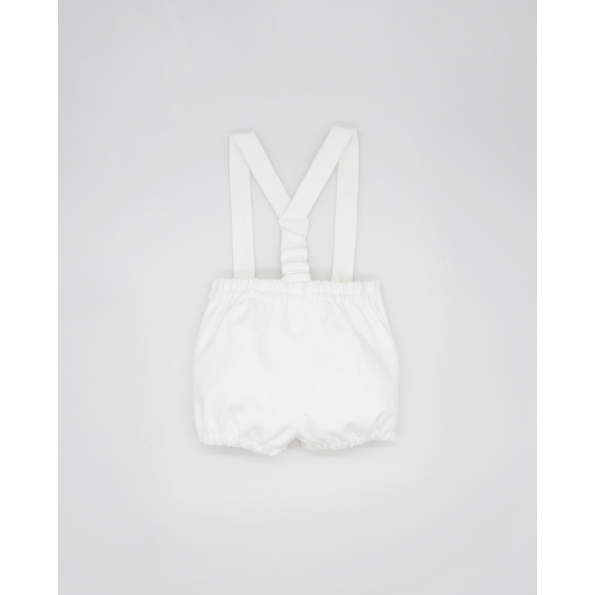 BERMUDA DE LINO STRETCH BLANCA CON TIRANTES