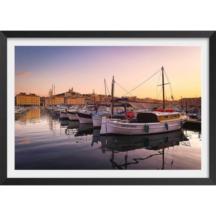 Affiche marseille , le vieux port Affiche + cadre en bois - Noir