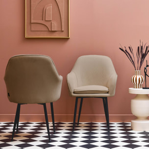 Lot de 2 fauteuils en velours côtelé beige et pieds en métal noir mat. L 57 x P 59 x H 84.5