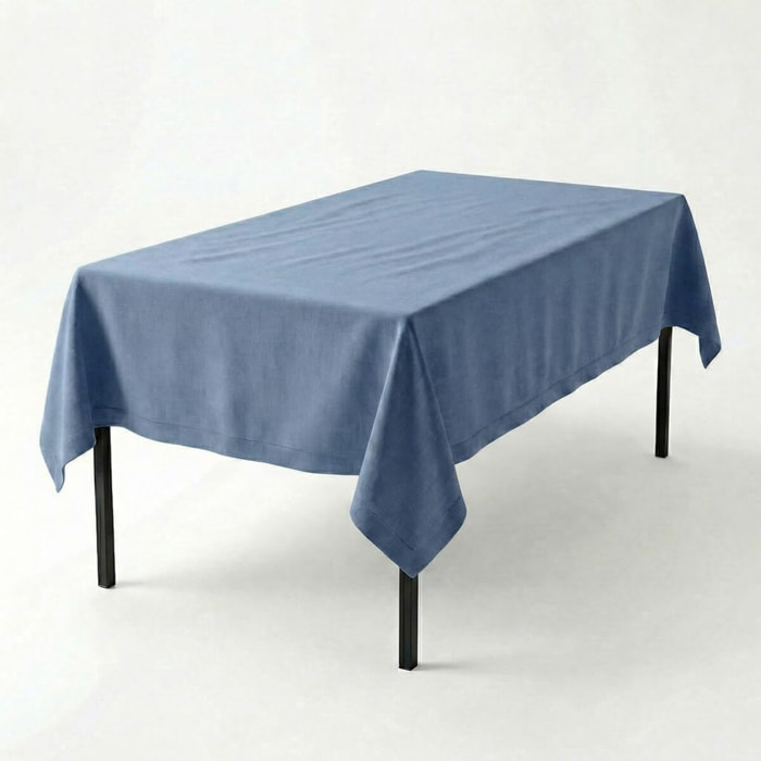 Tovaglia in cotone ajour elegante e versatile, tessuto morbido e resistente, ideale per tavola quotidiana e occasioni formali, design raffinato e discreto, facile da lavare e stirare, certificata sicura per uso domestico