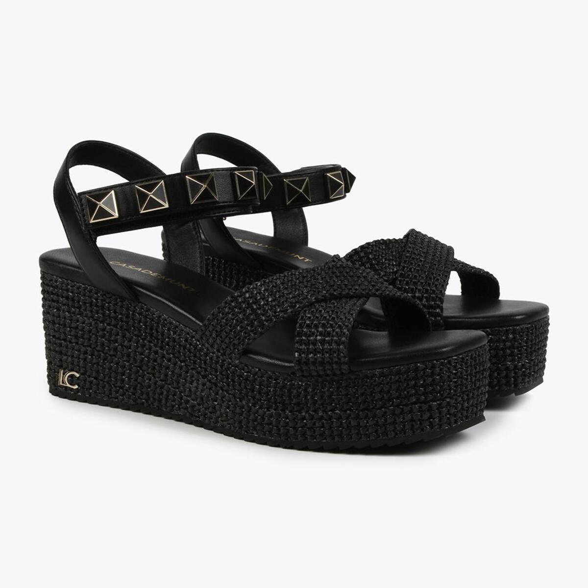 Sandali con plateau dettagli in metallo