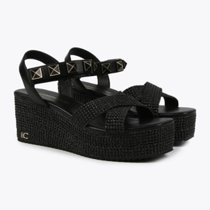 Sandali con plateau dettagli in metallo