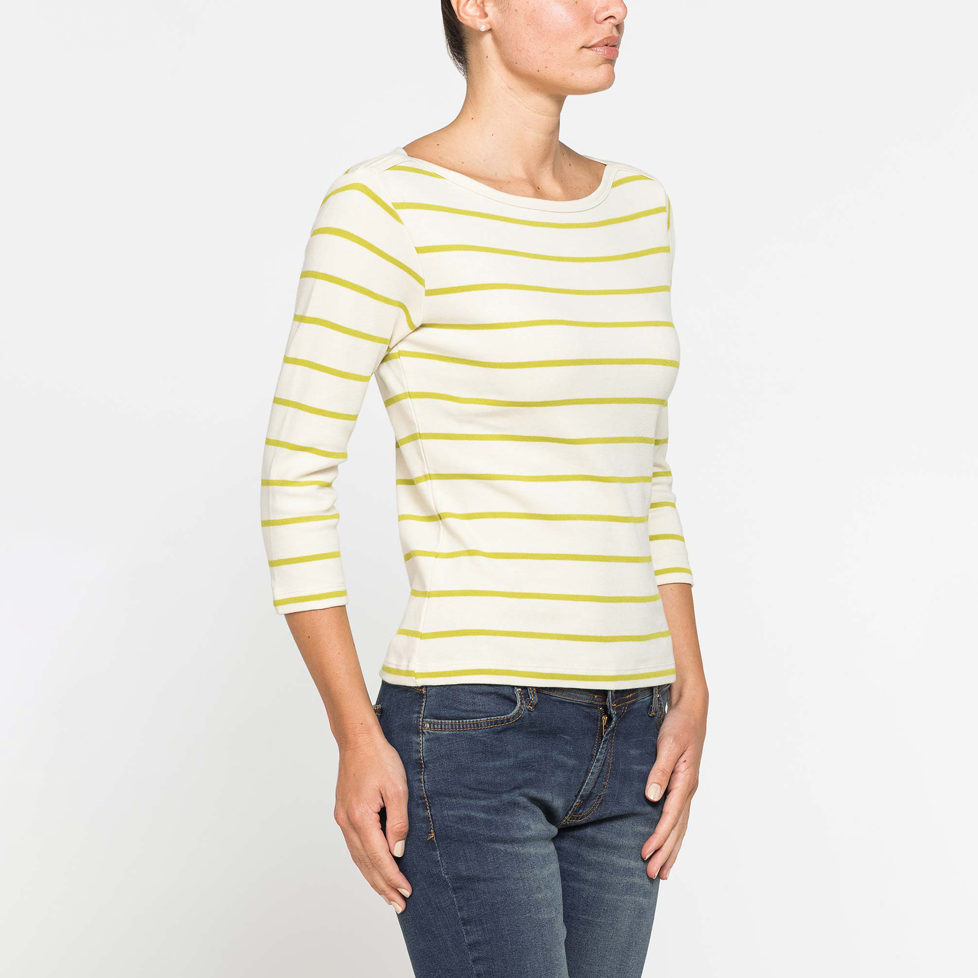 T-SHIRT CON MANICHE 3/4 E SCOLLO A BARCHETTA