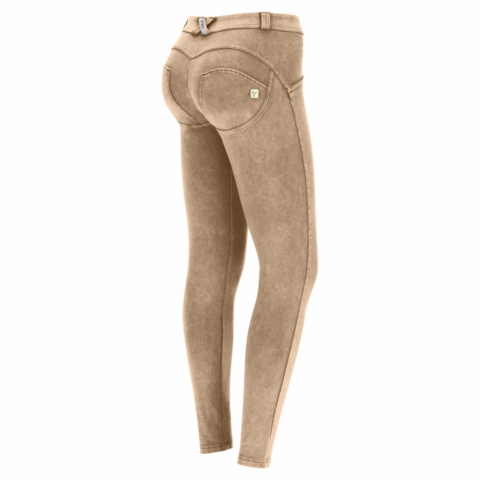 Pantaloni push up WR.UP® tessuto ecologico effetto bleached