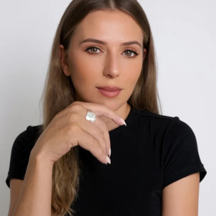 Anillo Twister en plata chapado,10µ