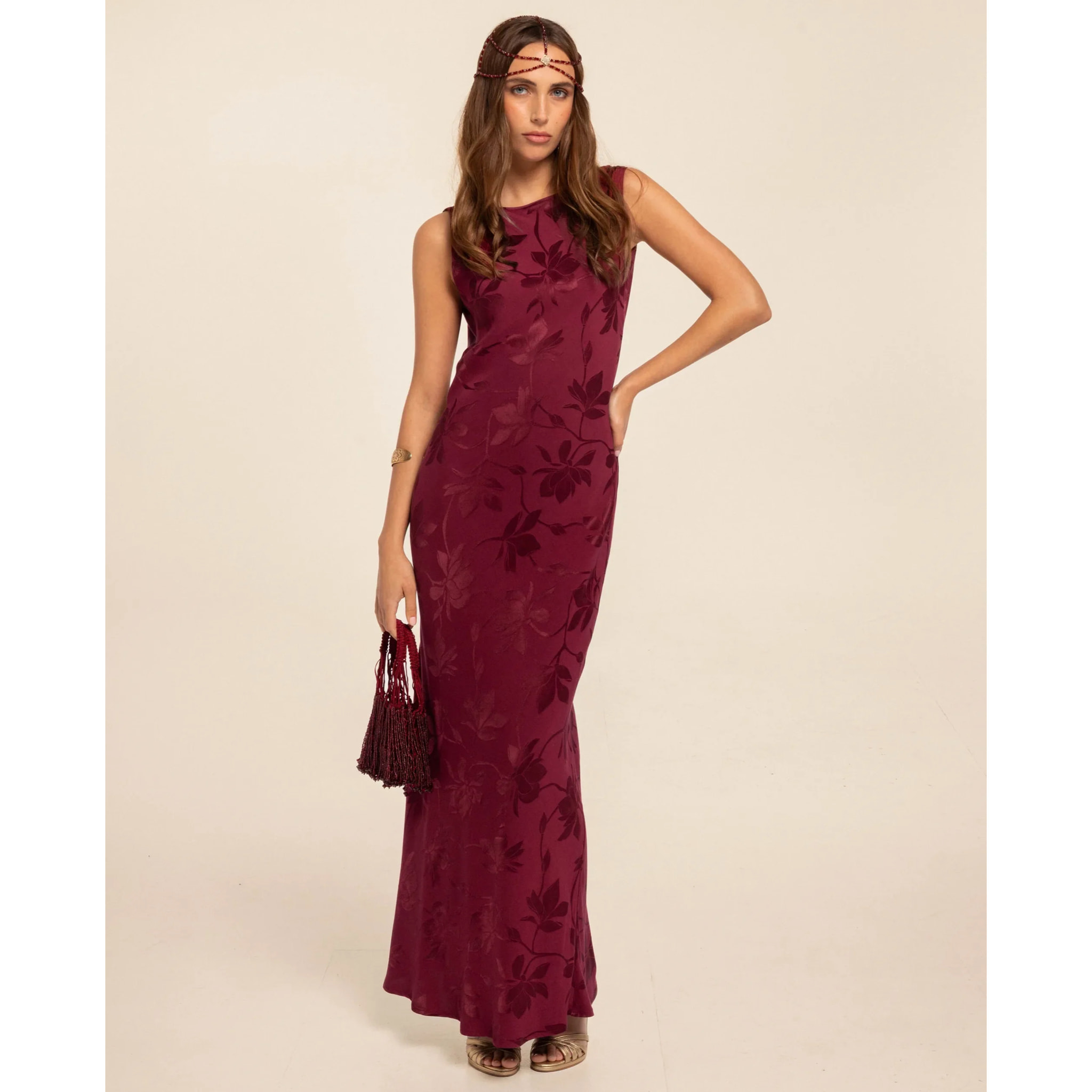 Vestido largo con escote drapeado en espalda