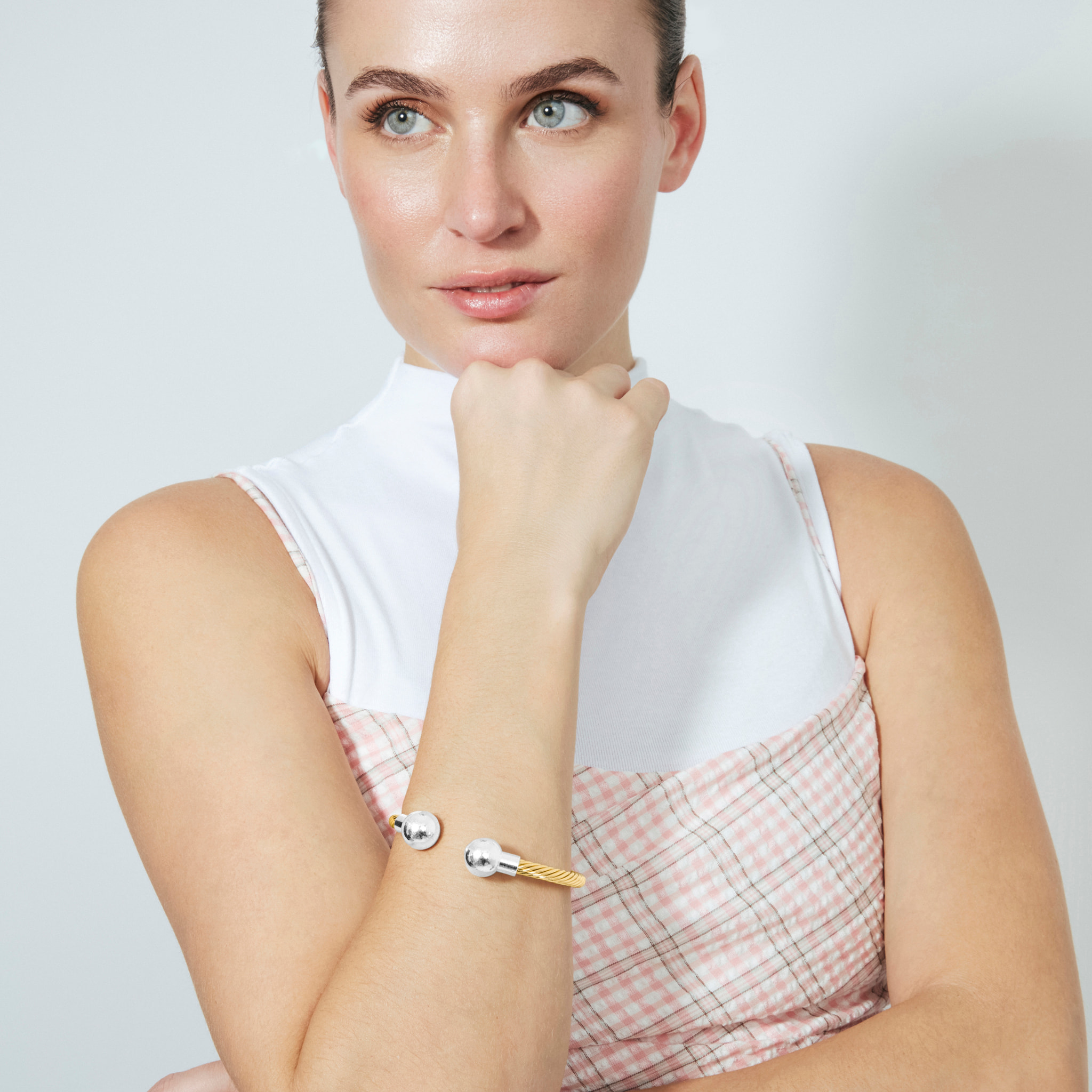Pulsera Likoas acabado oro amarillo 18k