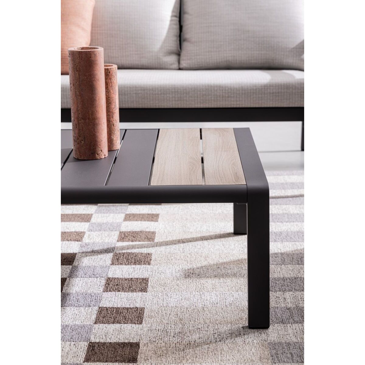 Set salotto ELNA con 1 divano, 2 poltrone e 1 tavolino in alluminio antracite con inserti in polywood