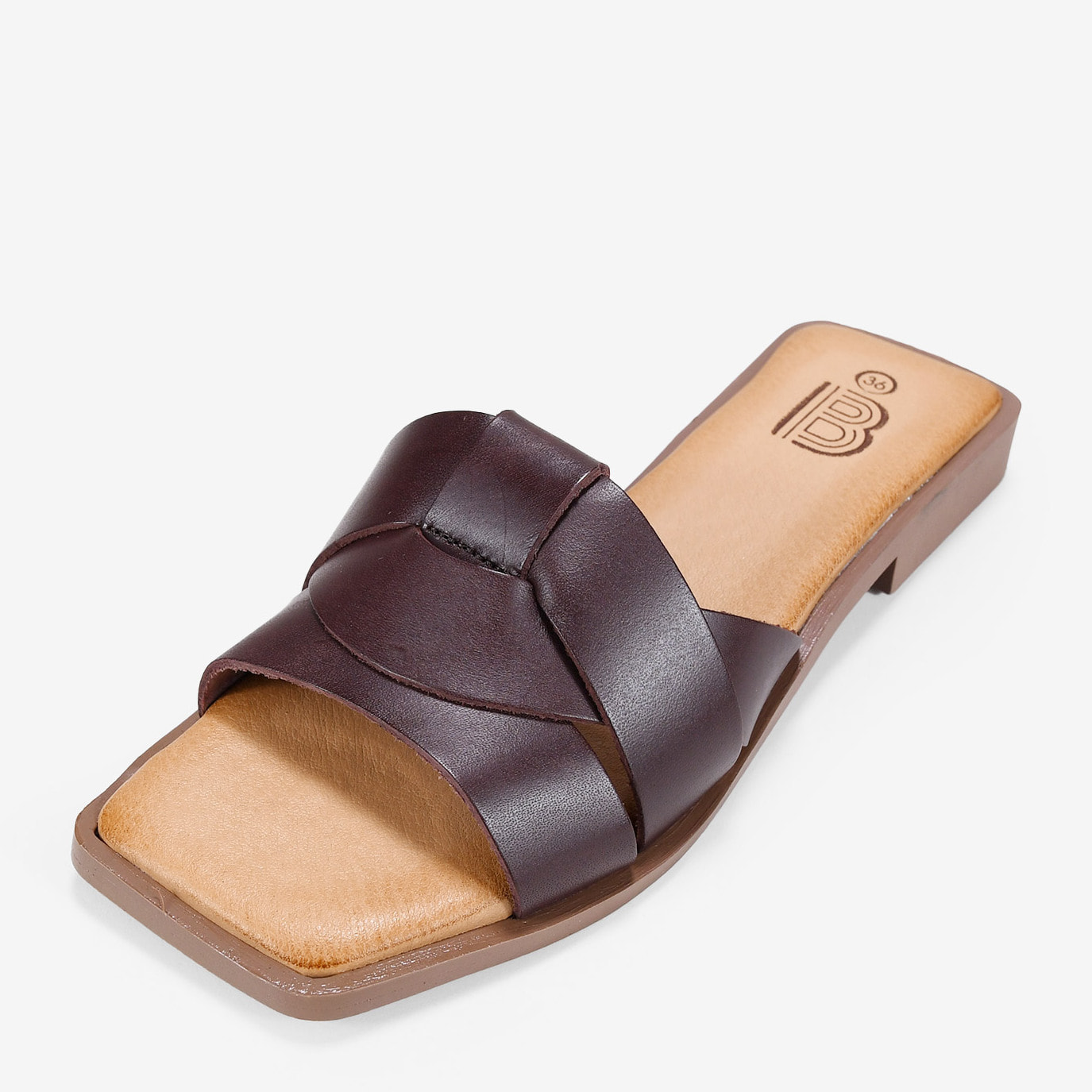 Sandalias planas marrones en piel