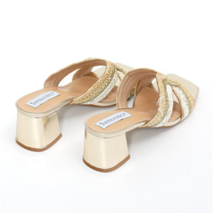 Sandali in simil pelle con tacco comodo quadrato ed applicazione strass