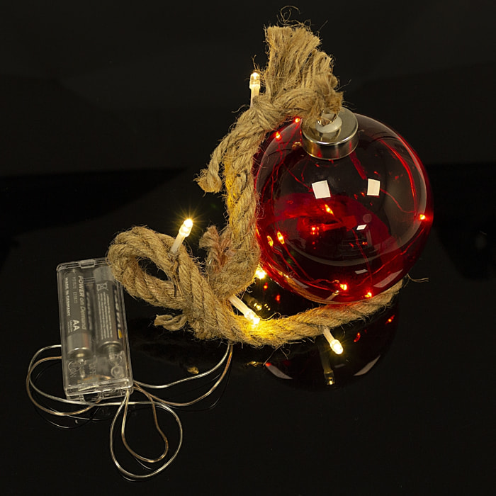 DAM Bola de 9cm. decorativa de navidad con 14 LED. Cuerda natural para colgar de 60cm. 65x9,5x9,5 Cm. Color: Rojo