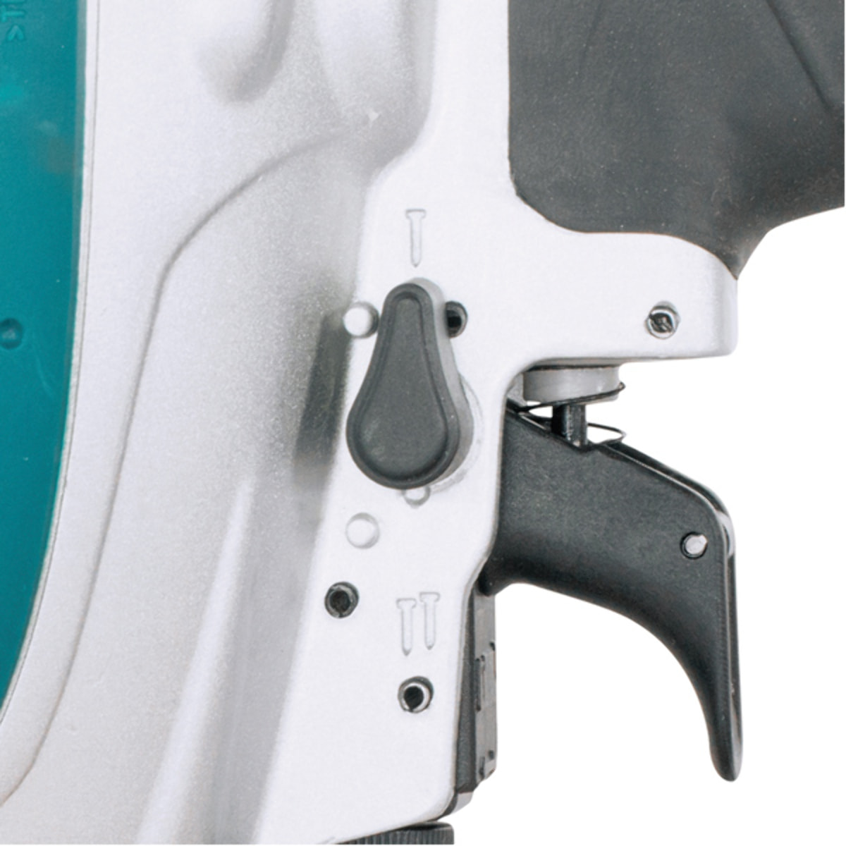 Clavadora neumática 8,3 bar 32 a 64 mm MAKITA - AF635