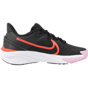 SNEAKERS NIKE STAR RUNNER 4