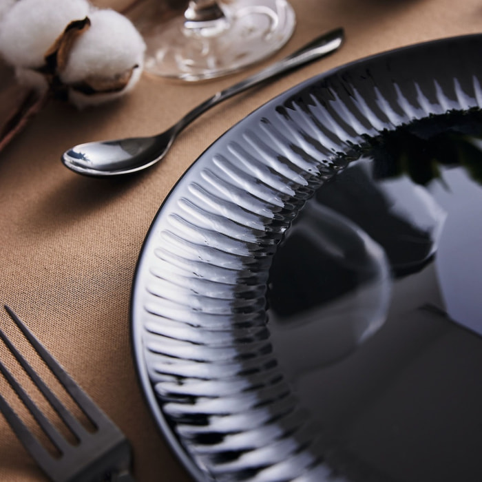 Ensemble de table, assiettes noires Cottage et verres à jus et cocktail 25 cl  - Luminarc