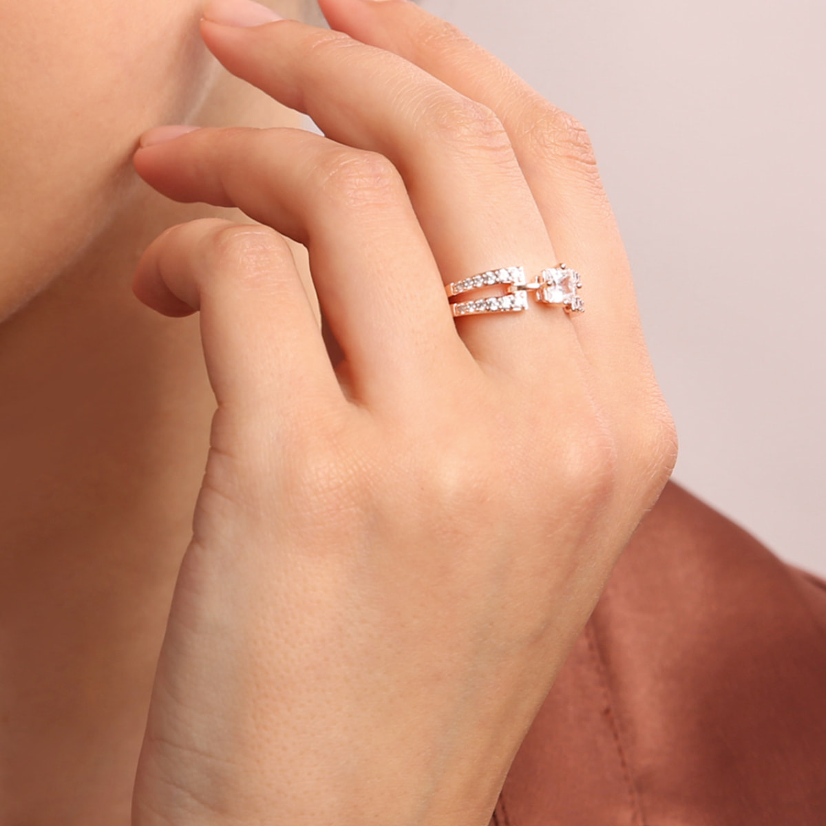 Anello Solitario con Doppio Filo in Cubic Zirconia