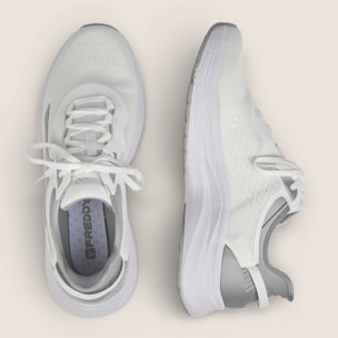 Sneakers donna in mesh con supporti tecnici e suola leggera