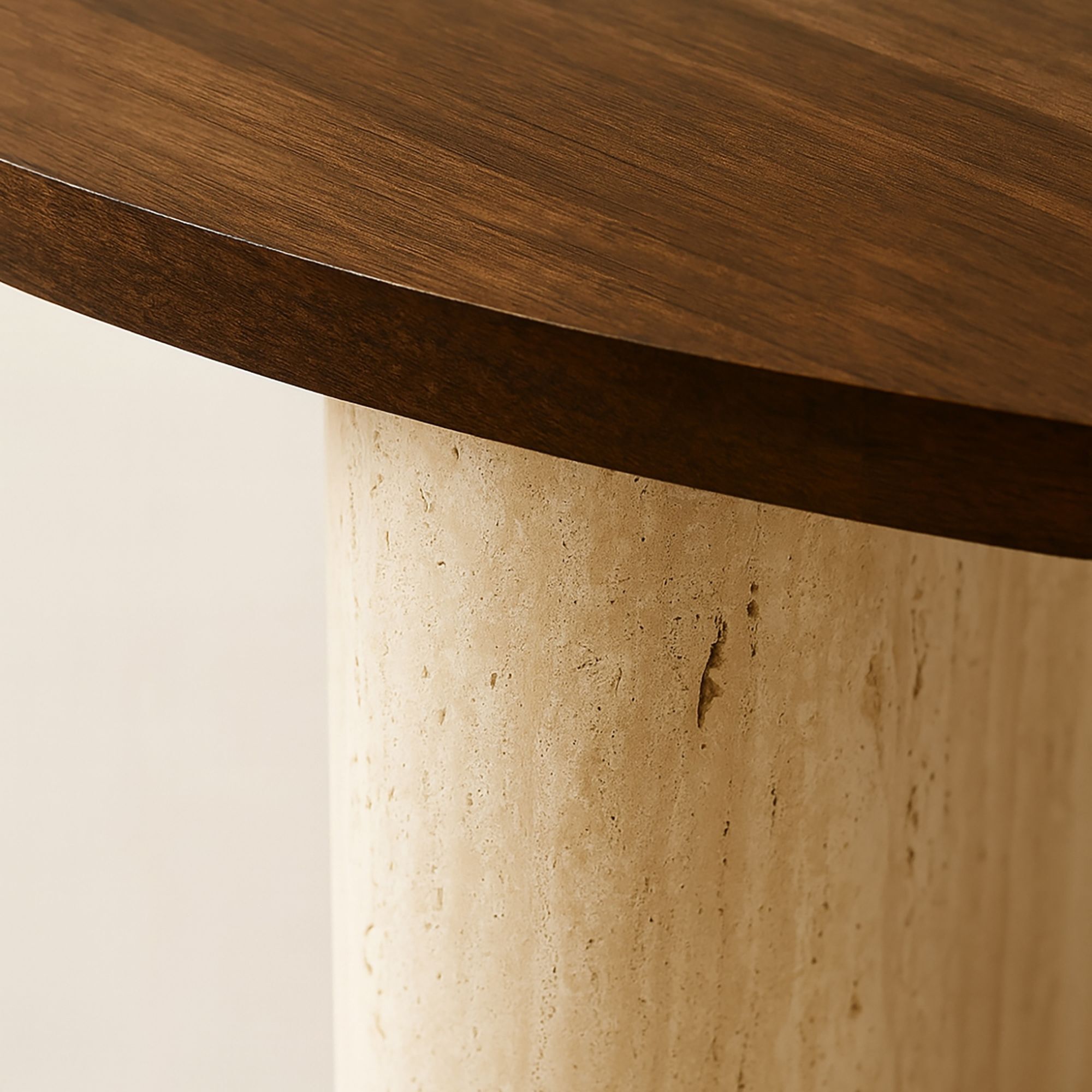 Table basse ronde avec plateau foncé 80cm en effet travertin et noyer AMBER