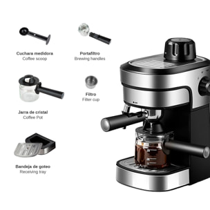 Cafetera espresso de 800 W y 3.5 bar de presión con capacidad de 240 ml. Incluye jarra de cristal con marcas de medida y varilla de vapor.