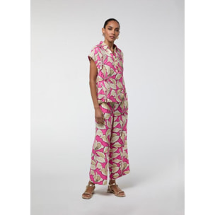 T-shirt crociera rosa a fiori a maniche corte
