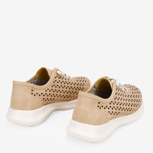 Zapatillas cuero en piel cortadas con láser