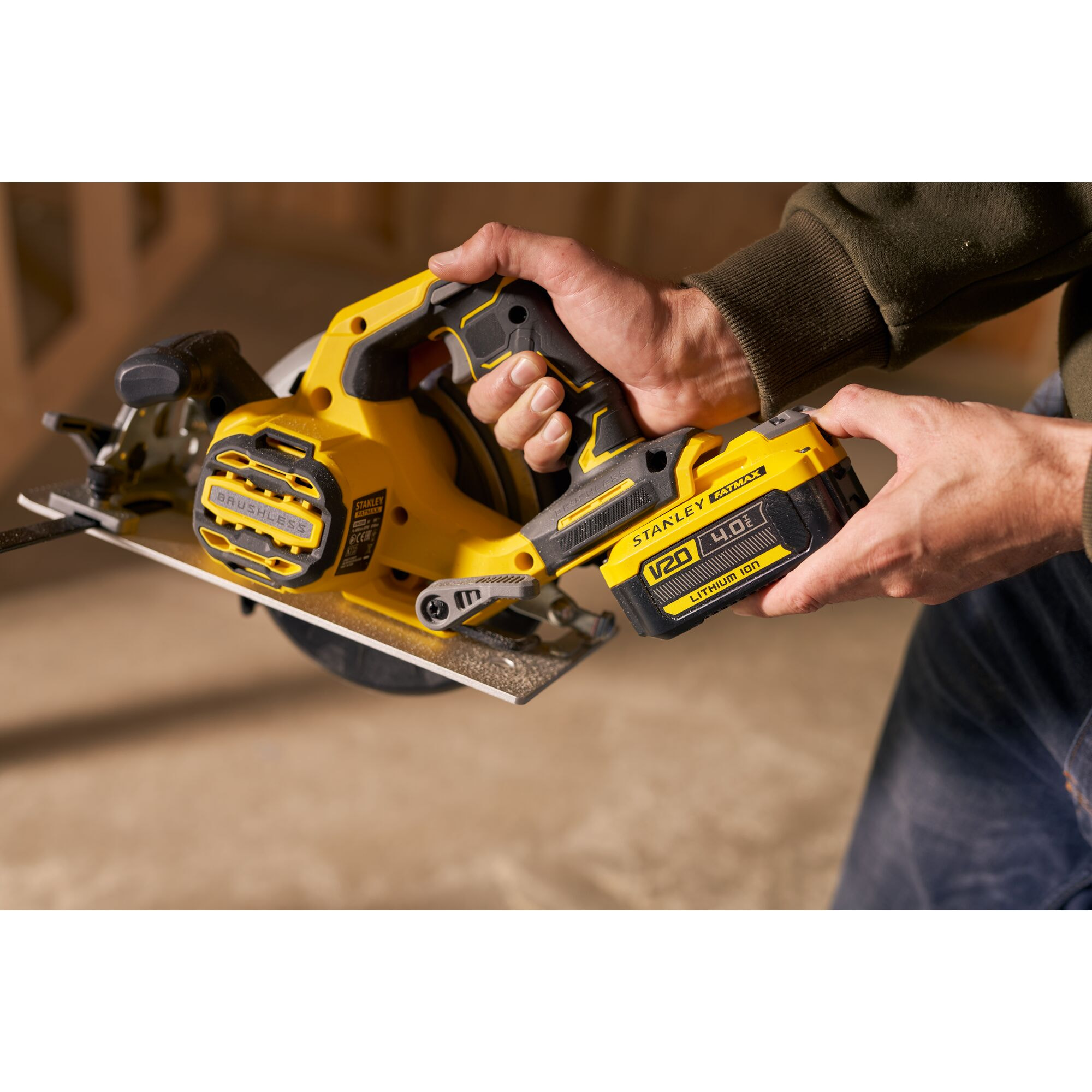 V20 Scie Circulaire 190mm Brushless - Lithium 18V - Sans Batterie STANLEY FATMAX - SFMCS550B-XJ