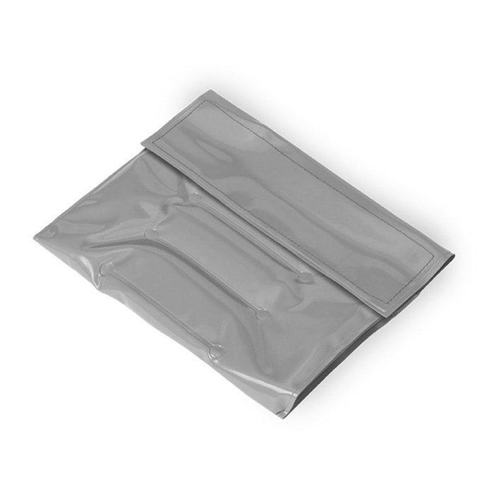 Nuisant, raffreddatore con liquido refrigerante interno, finitura termosealato impermeabile e chiusura regolabile in velcro.