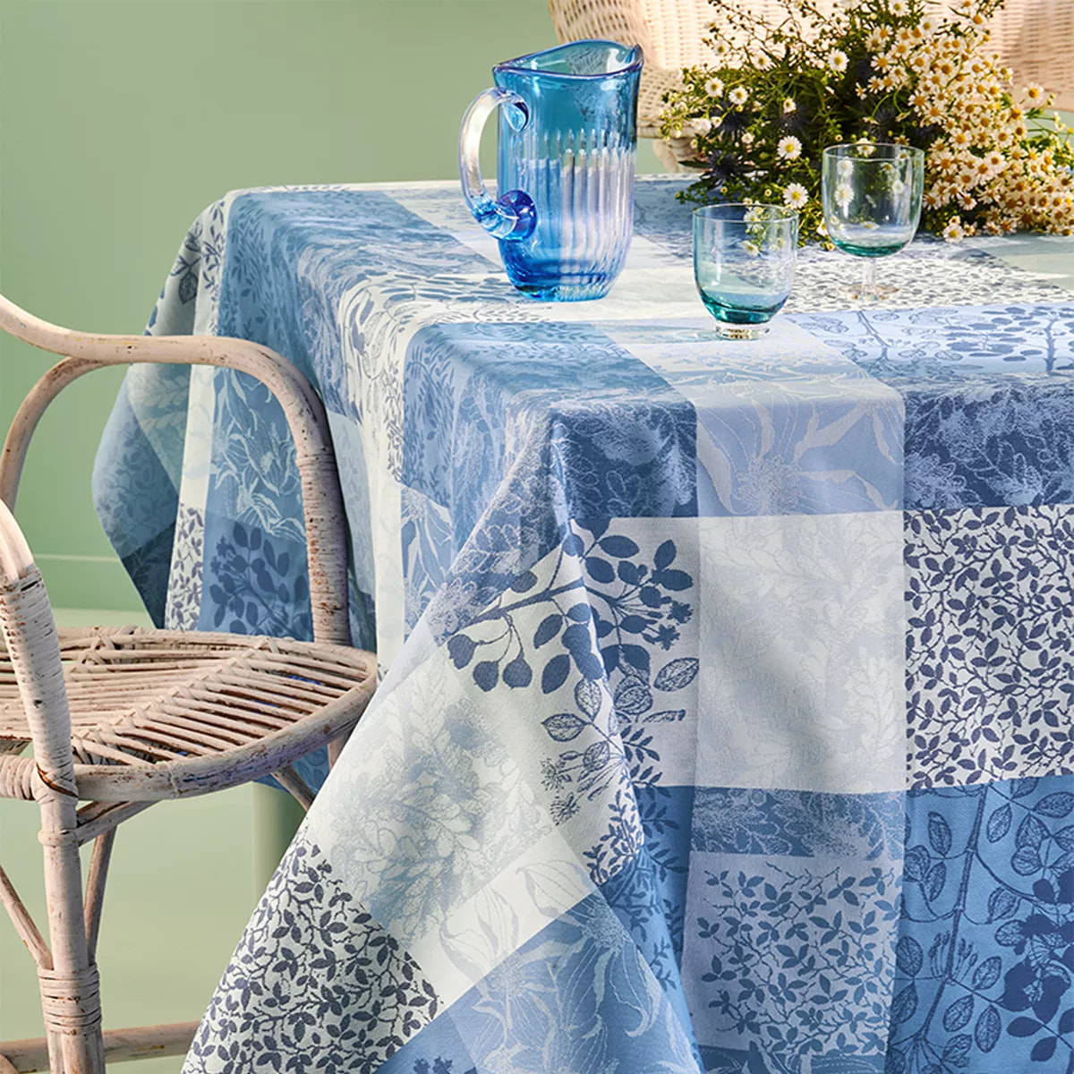 Nappe pur coton enduit motif jacquard bleu Mille rameaux bleu