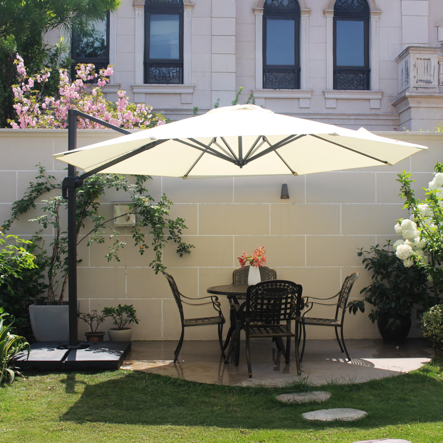 Parasol écru droit rond 3,5 x 3,5 m rotatif à 360 TARGA