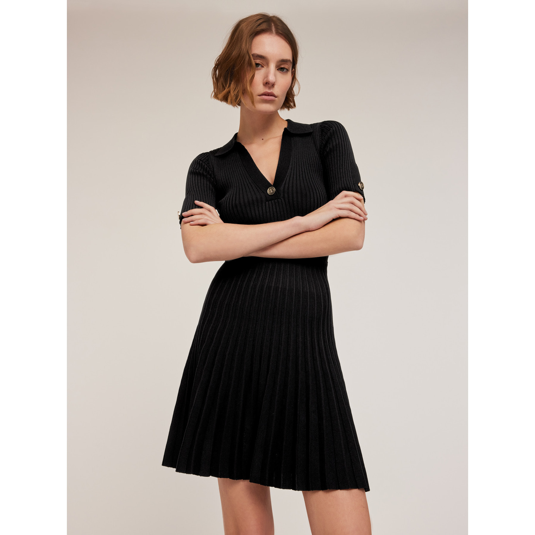 Motivi - Vestito con colletto in maglia a coste - Nero