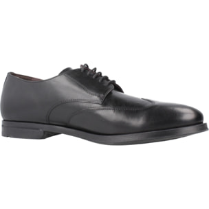 Zapatos de Vestir Hombre de la marca GEOX  modelo U DECIO NEGRO