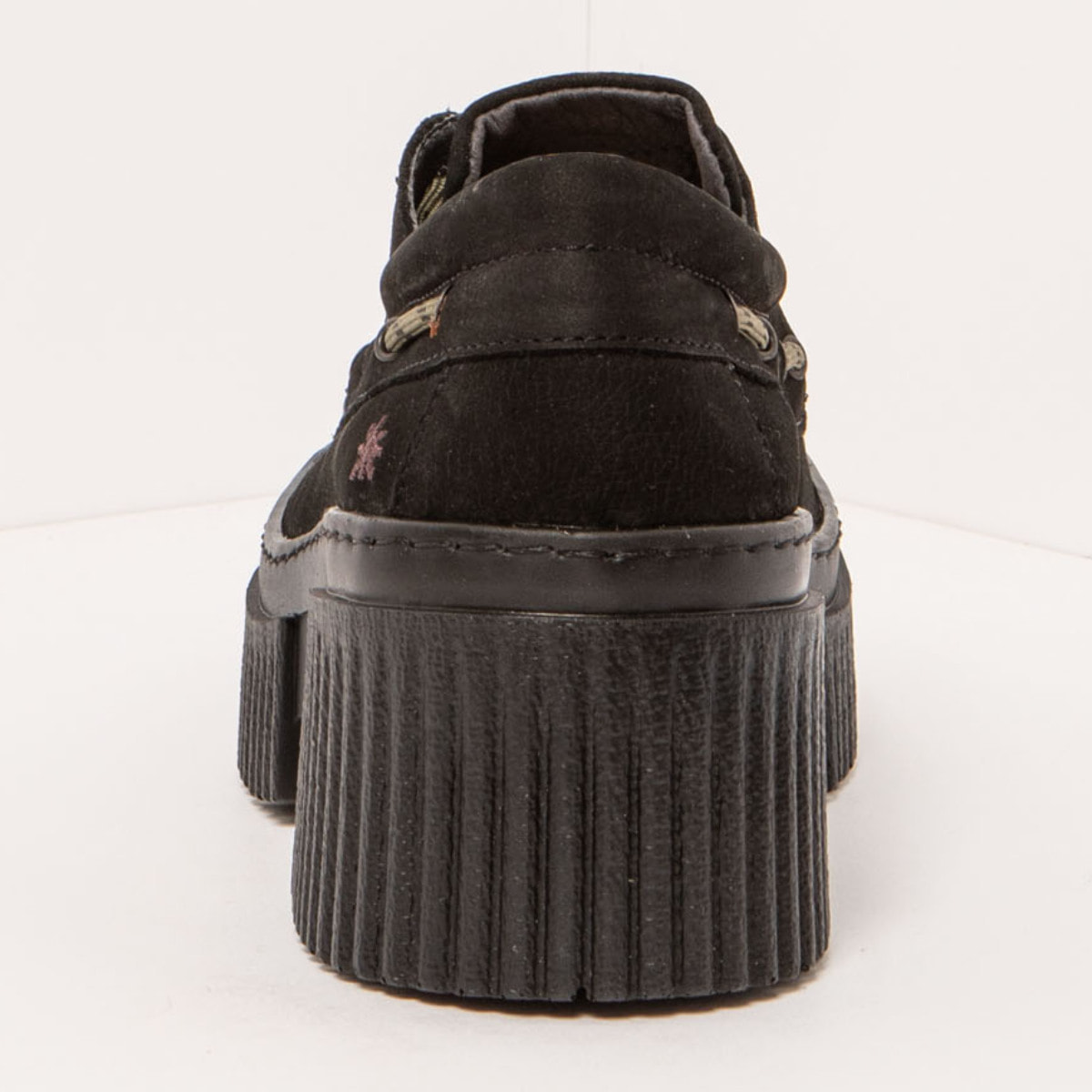 Zapatos con tacón 1379 NOBUCK BLACK/YORK color Black