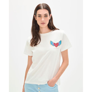 Maglietta con toppa a cuore