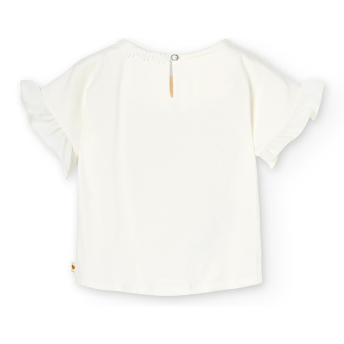 Camiseta en blanco con manga corta y volantes decorativos