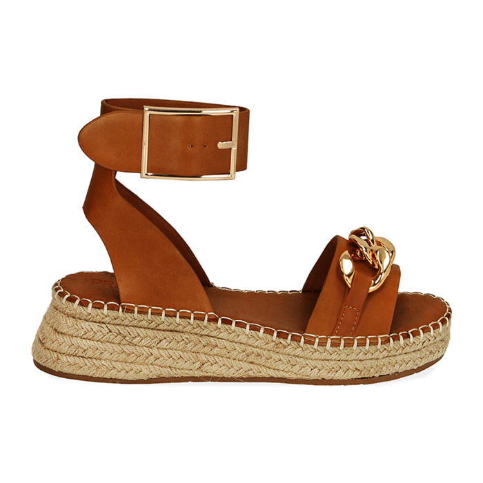 Sandali maxi-chain cognac, zeppa 4,5 cm
