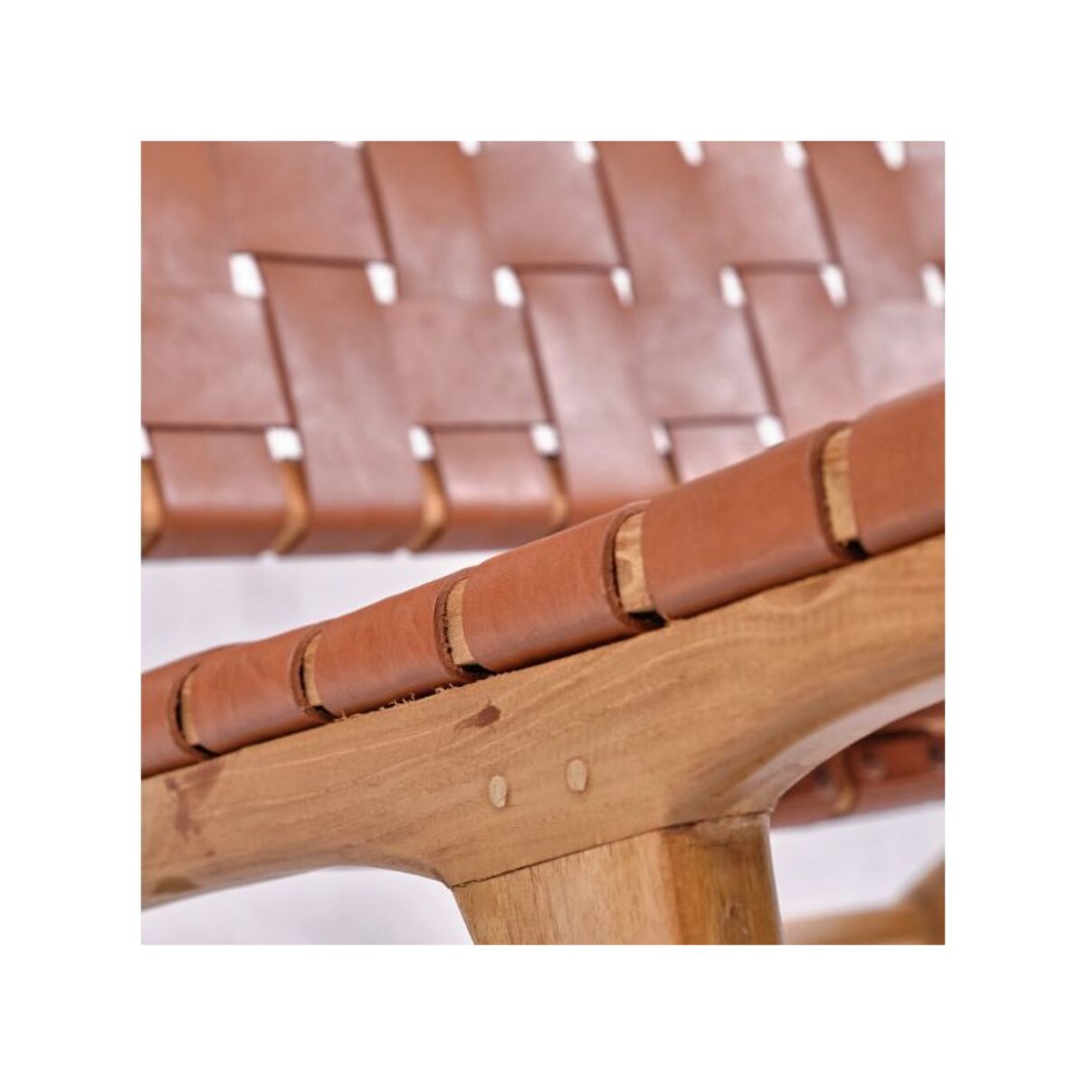 Chaise relax lounge en bois de teck et sangles croisées en cuir - PIOU