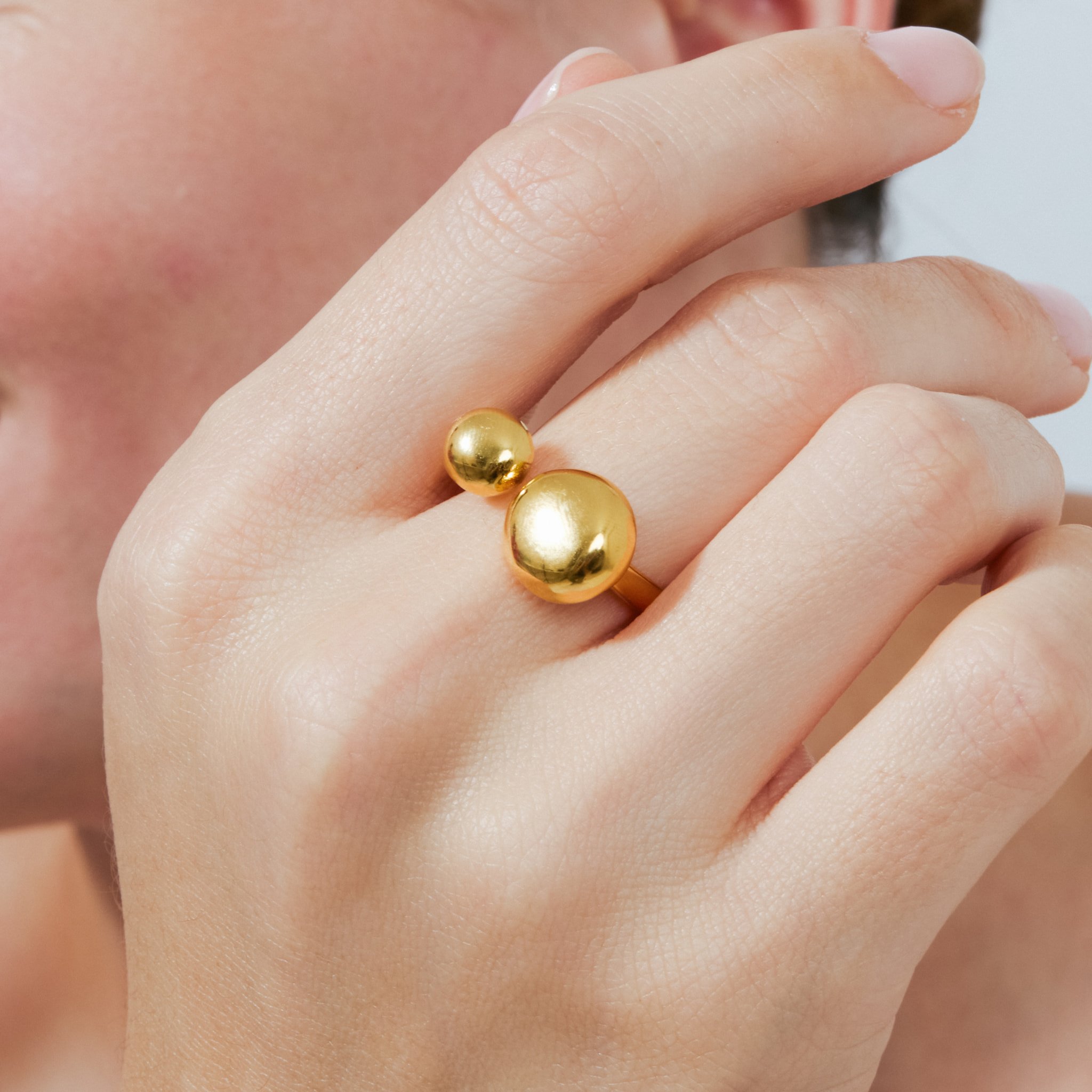 Anillo Pazai acabado oro amarillo 18k
